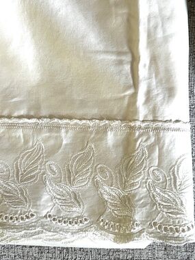 Sheet Waterford King Flat Beige Scalloped Embroidered Edge